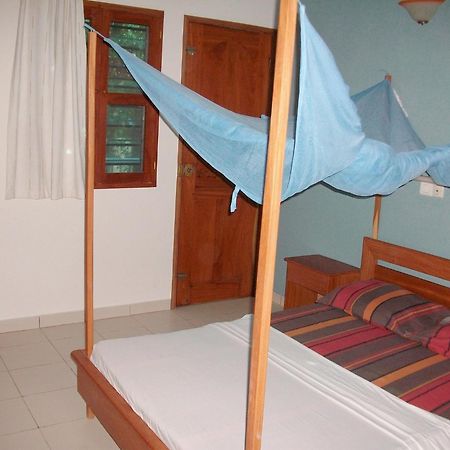 Dodoo Lodge Cotonou Exterior photo