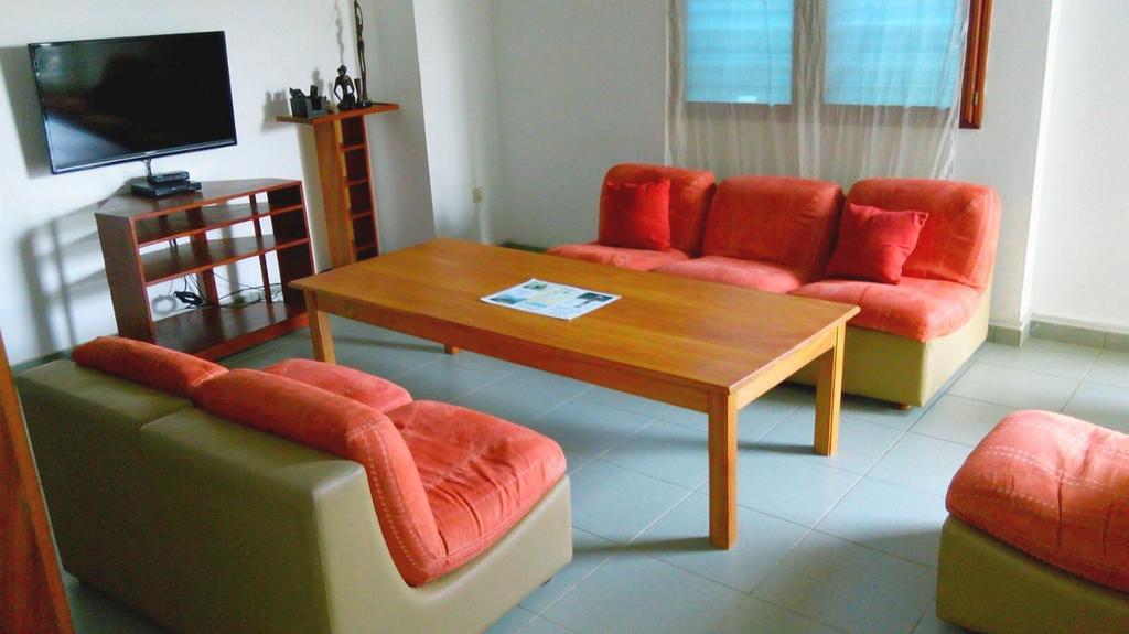 Dodoo Lodge Cotonou Exterior photo