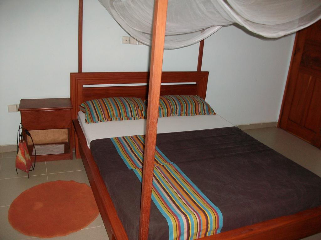 Dodoo Lodge Cotonou Exterior photo