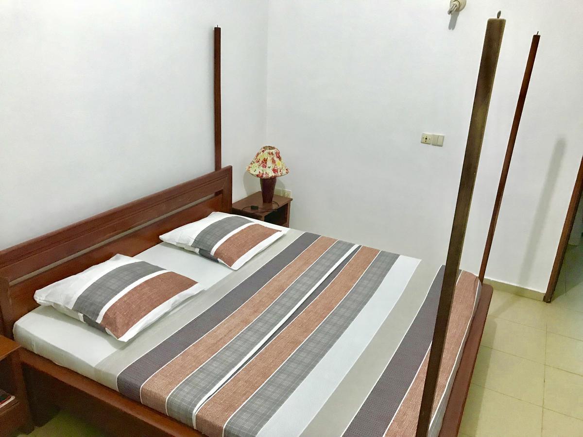 Dodoo Lodge Cotonou Exterior photo